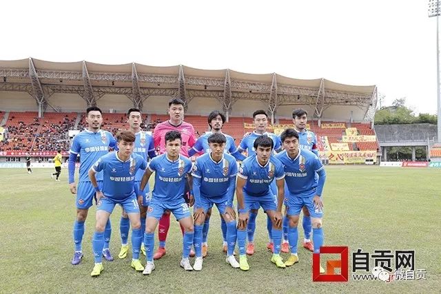 戈登的成长之路：从英格兰到巴萨的全新挑战